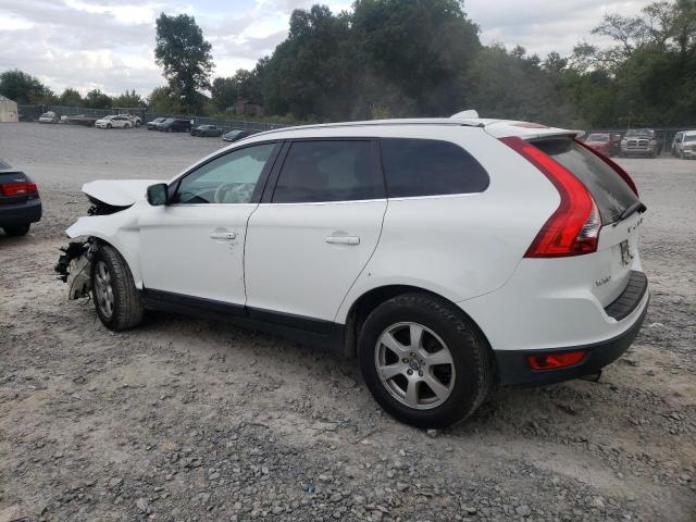 YV4952DL7B2142939 - 2011 VOLVO XC60 3.2 WHITE photo 2