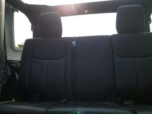 1C4HJWEG9GL231433 - 2016 JEEP WRANGLER U SAHARA 银色 照片 10