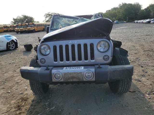 1C4HJWEG9GL231433 - 2016 JEEP WRANGLER U SAHARA 银色 照片 5