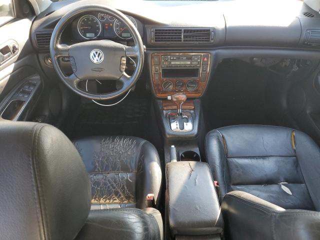 WVWPH63B01P073031 - 2001 VOLKSWAGEN PASSAT GLS GOLD photo 8