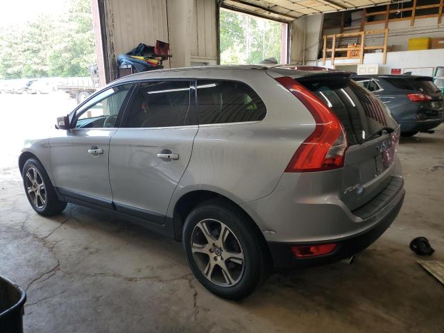 YV4902DZ3D2443911 - 2013 VOLVO XC60 T6 SILVER photo 2