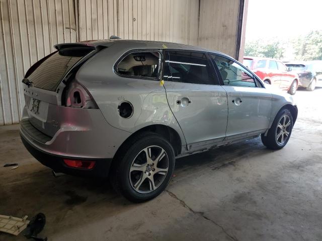 YV4902DZ3D2443911 - 2013 VOLVO XC60 T6 SILVER photo 3
