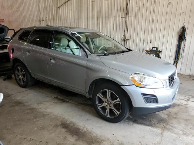 YV4902DZ3D2443911 - 2013 VOLVO XC60 T6 SILVER photo 4