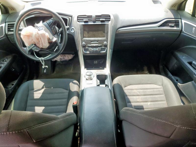 3FA6P0LUXKR263903 - 2019 FORD FUSION SE RED photo 8