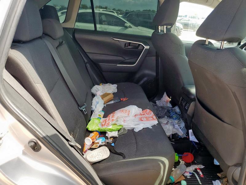 2T3H1RFV5NC208239 - 2022 TOYOTA RAV4 LE SILVER photo 11