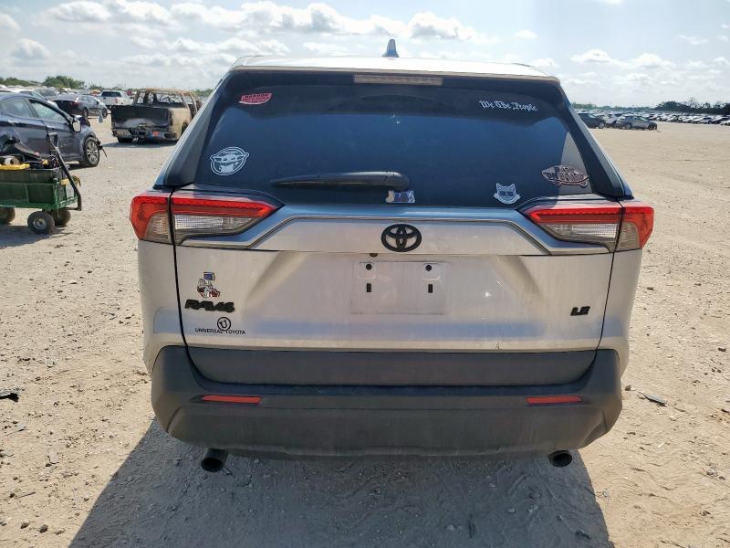 2T3H1RFV5NC208239 - 2022 TOYOTA RAV4 LE SILVER photo 6