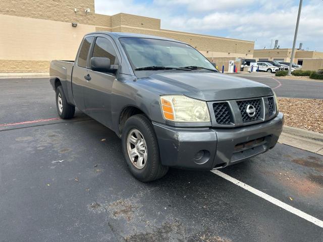 2004 NISSAN TITAN XE, 