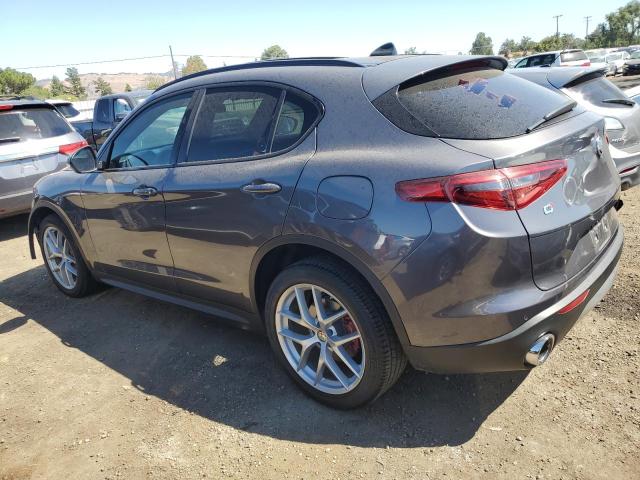 ZASPAKBN7K7C39725 - 2019 ALFA ROMEO STELVIO TI GRAY photo 2