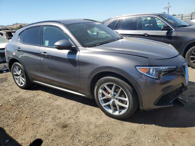 ZASPAKBN7K7C39725 - 2019 ALFA ROMEO STELVIO TI GRAY photo 4