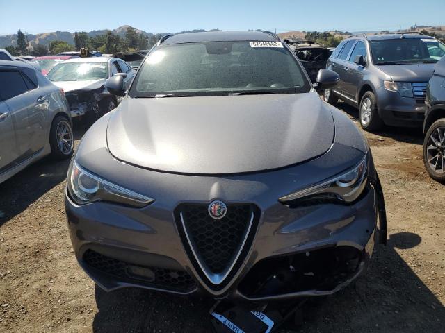 ZASPAKBN7K7C39725 - 2019 ALFA ROMEO STELVIO TI GRAY photo 5