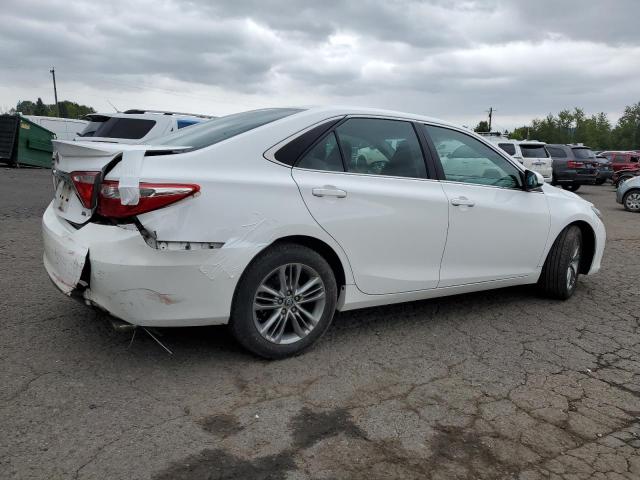 4T1BF1FK3FU033805 - 2015 TOYOTA CAMRY LE WHITE photo 3