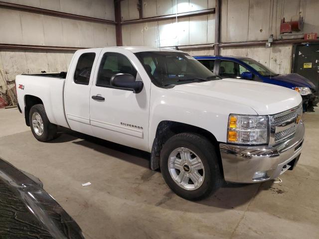 1GCRKSE73DZ382965 - 2013 CHEVROLET SILVERADO K1500 LT WHITE photo 4