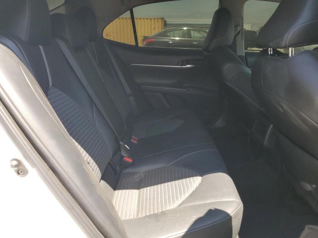 4T1G11AK1NU666426 - 2022 TOYOTA CAMRY SE 白色 照片 10