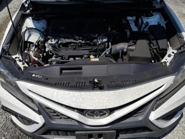 4T1G11AK1NU666426 - 2022 TOYOTA CAMRY SE 白色 照片 11