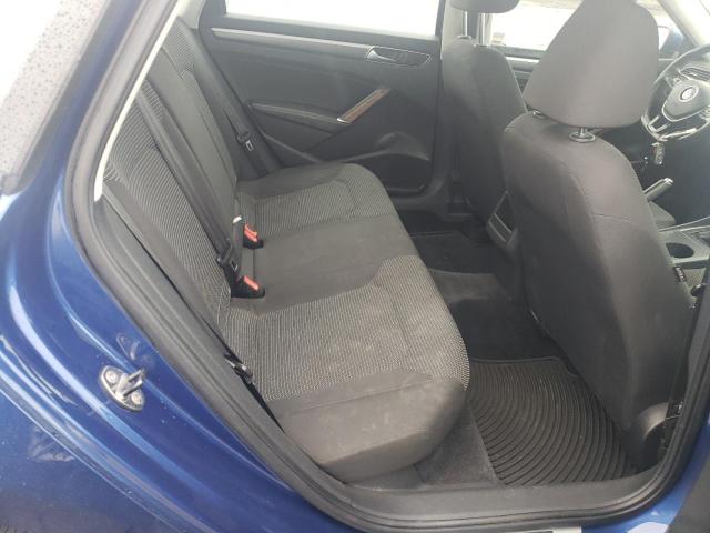 1VWAT7A36GC061100 - 2016 VOLKSWAGEN PASSAT S Синий фото 10