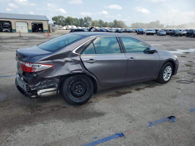 4T4BF1FK0FR482302 - 2015 TOYOTA CAMRY LE GRAY photo 3