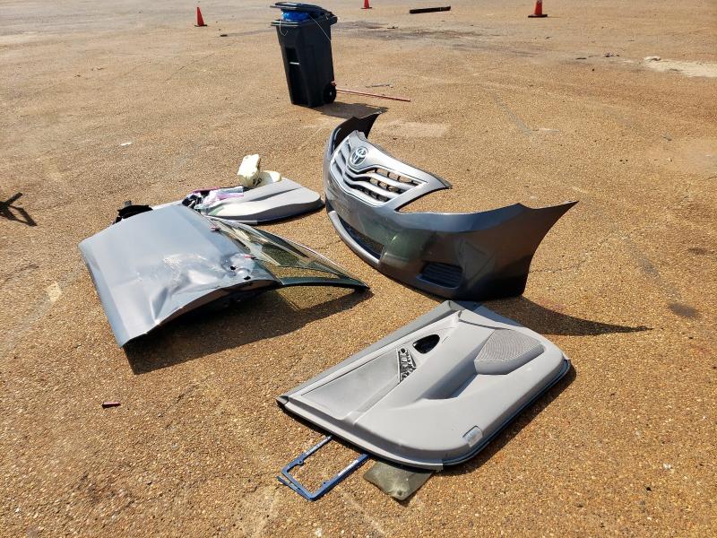 4T1BF3EK4AU027873 - 2010 TOYOTA CAMRY BASE GRAY photo 12