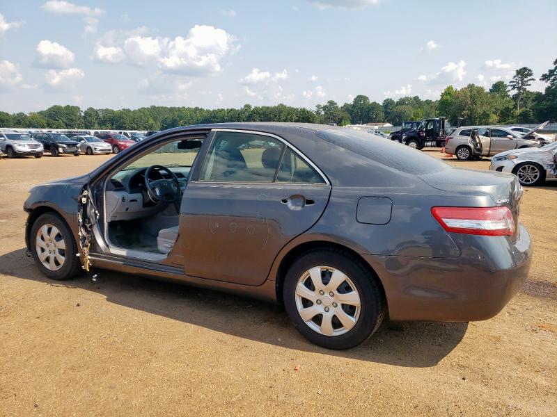 4T1BF3EK4AU027873 - 2010 TOYOTA CAMRY BASE GRAY photo 2