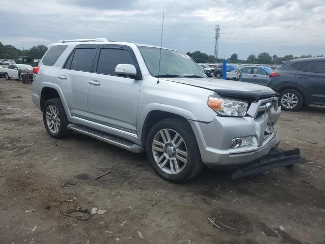 JTEBU5JRXA5023874 - 2010 TOYOTA 4RUNNER SR5 ვერცხლისფერი ფოტო 4