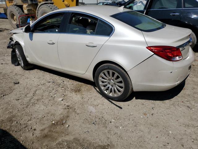 2G4GR5EK0C9109947 - 2012 BUICK REGAL WHITE photo 2