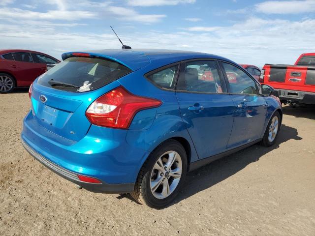 1FAHP3K26CL378590 - 2012 FORD FOCUS SE BLUE photo 3