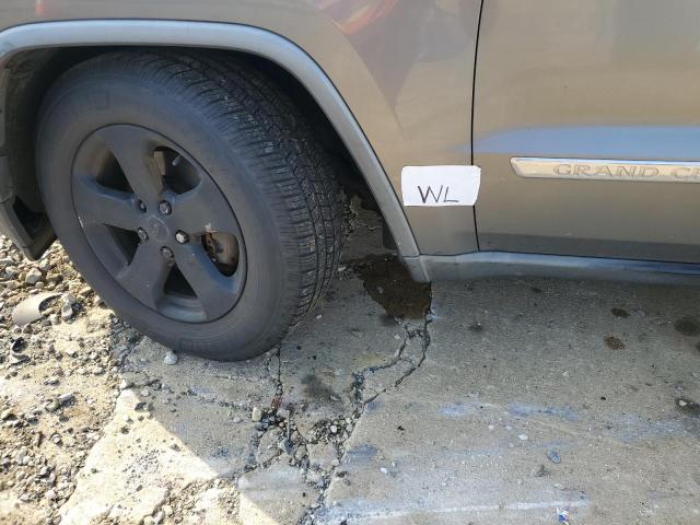 1C4RJFAG1CC127801 - 2012 JEEP GRAND CHER LAREDO GRAY photo 13