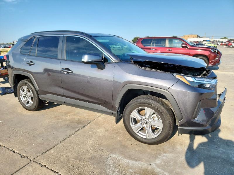 2T3W1RFVXRC289218 - 2024 TOYOTA RAV4 XLE 灰色 照片 4
