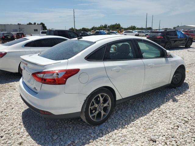 1FADP3F21DL331512 - 2013 FORD FOCUS SE WHITE photo 3