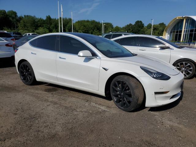 5YJ3E1EBXKF389961 - 2019 TESLA MODEL 3 Білий фото 4