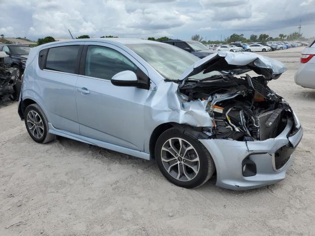 1G1JD6SG9J4107606 - 2018 CHEVROLET SONIC LT 银色 照片 4