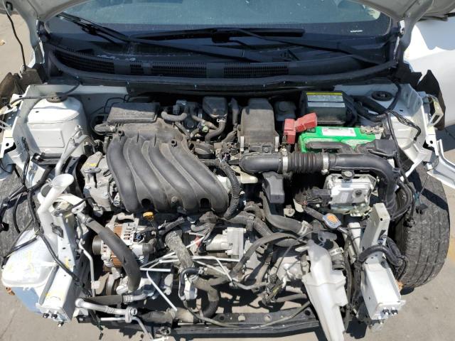 3N1CN7AP1KL845628 - 2019 NISSAN VERSA S Weiß Foto 11