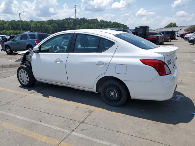 3N1CN7AP1KL845628 - 2019 NISSAN VERSA S Weiß Foto 2