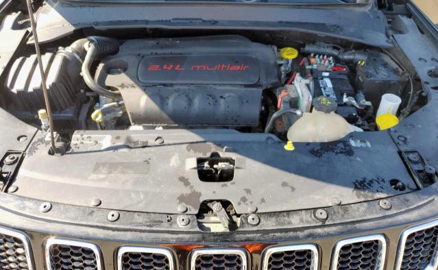 3C4NJDCB1JT259477 - 2018 JEEP COMPASS LIMITED BLACK photo 12