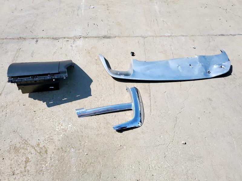 3C4NJDCB1JT259477 - 2018 JEEP COMPASS LIMITED BLACK photo 13