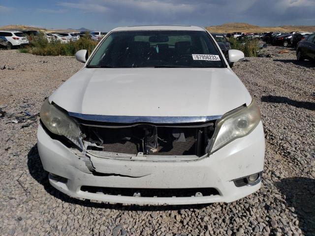 4T1BK3DB7CU447921 - 2012 TOYOTA AVALON BASE WHITE photo 5