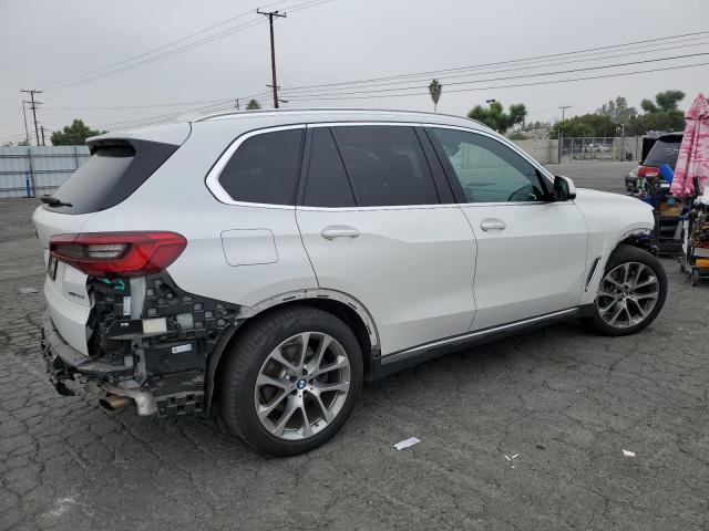 5UXCR4C08LLW64554 - 2020 BMW X5 SDRIVE 40I WHITE photo 3