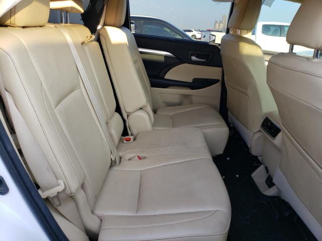 5TDKKRFH8GS161126 - 2016 TOYOTA HIGHLANDER XLE WHITE photo 11