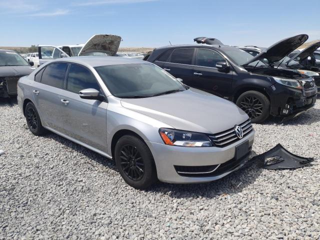 1VWAT7A31EC073426 - 2014 VOLKSWAGEN PASSAT S SILVER photo 4