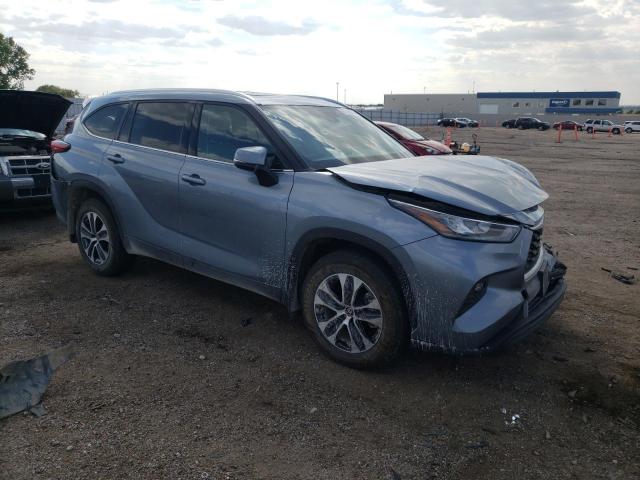 5TDHZRBH8LS027853 - 2020 TOYOTA HIGHLANDER XLE BLUE photo 4