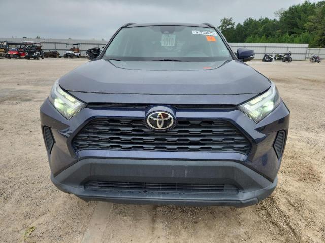 2T3P1RFVXNW265420 - 2022 TOYOTA RAV4 XLE BLUE photo 5