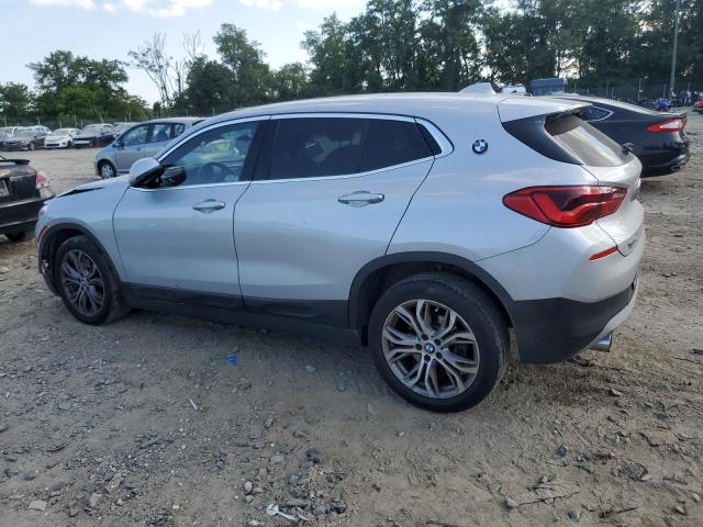 WBXYJ5C32JEF82695 - 2018 BMW X2 XDRIVE28I SILVER photo 2