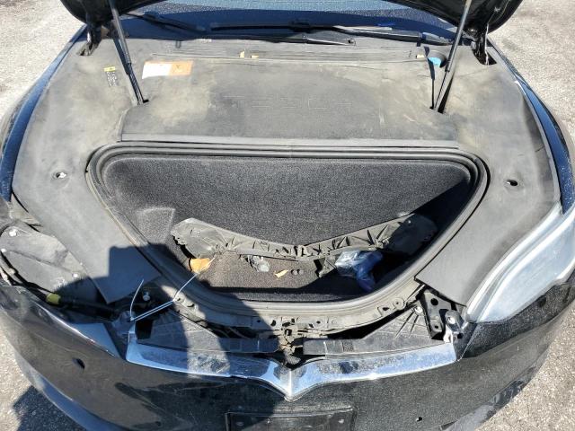 5YJSA1E2XJF248717 - 2018 TESLA MODEL S Սև լուսանկար 11