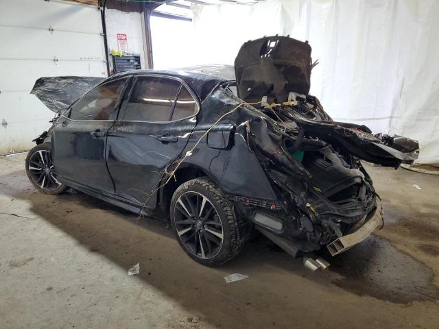 4T1B61HK5JU082980 - 2018 TOYOTA CAMRY XSE შავი ფოტო 2
