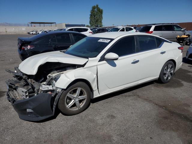 1N4BL4BV2KC241596 - 2019 NISSAN ALTIMA S WHITE photo 1