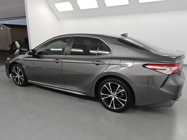 4T1G11AK8LU961357 - 2020 TOYOTA CAMRY SE 灰色 照片 2