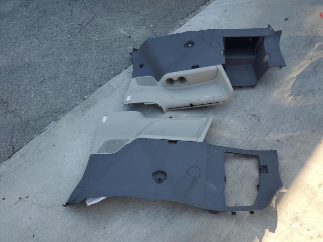 5TDYZ3DC8HS772463 - 2017 TOYOTA SIENNA XLE WHITE photo 13