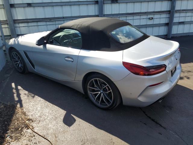 WBAHF3C00MWX20106 - 2021 BMW Z4 SDRIVE30I SILVER photo 2