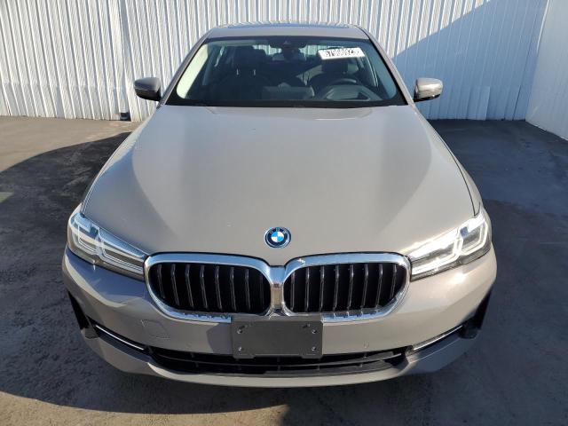 WBA33AG08NCK56843 - 2022 BMW 530XE GRAY photo 5