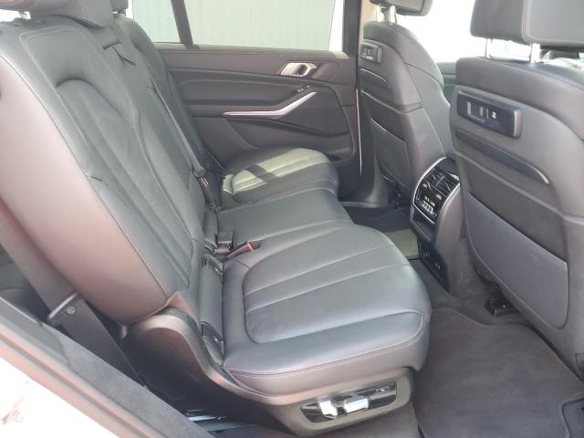 5UXCW2C07N9M95205 - 2022 BMW X7 XDRIVE40I WHITE photo 10