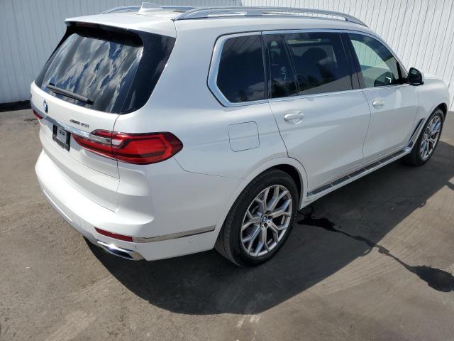 5UXCW2C07N9M95205 - 2022 BMW X7 XDRIVE40I WHITE photo 3